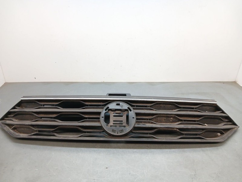 Recambio de rejilla paragolpes central para volkswagen t-roc (a11, d11) 2.0 tdi 4motion referencia OEM IAM 2GA853651  