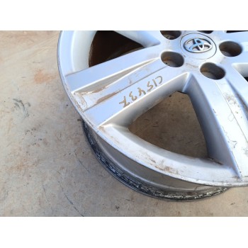 Recambio de llanta para toyota auris sport referencia OEM IAM HL42813  