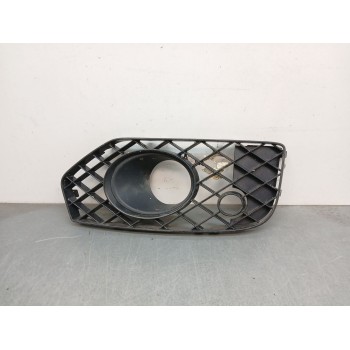 REJILLA PARAGOLPES DERECHA 3SE807926A 