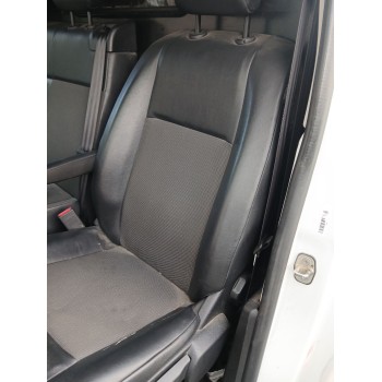 ASIENTO DELANTERO IZQUIERDO 