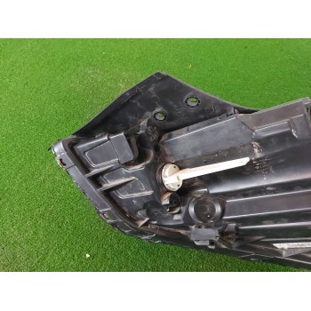Recambio de faro derecho para hyundai tucson (tl, tle) 1.7 crdi referencia OEM IAM 92102d7100  