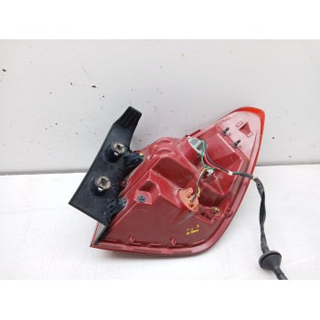 Recambio de piloto trasero izquierdo para kia rio iv (yb, sc, fb) 1.25 referencia OEM IAM 92401h8  