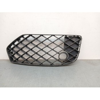 REJILLA PARAGOLPES DERECHA 3SE807926 