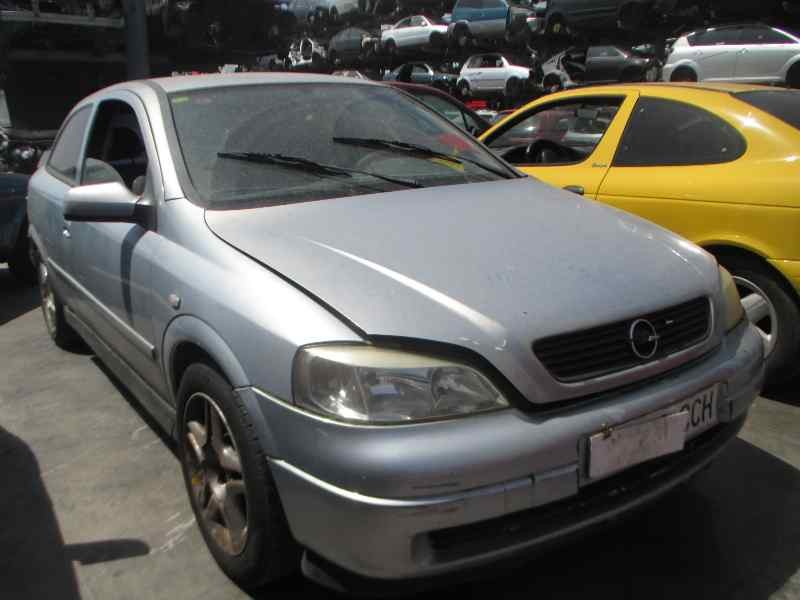 opel astra g berlina del año 2002
