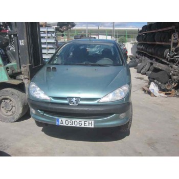 peugeot 206 berlina del año 2000
