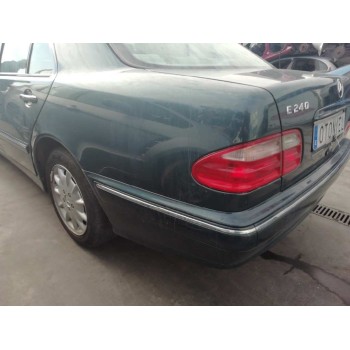 mercedes-benz clase e (w210) berlina del año 2000