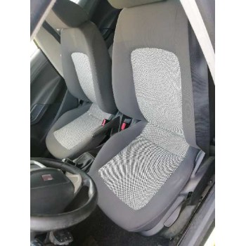 seat ibiza (6j5) del año 2008