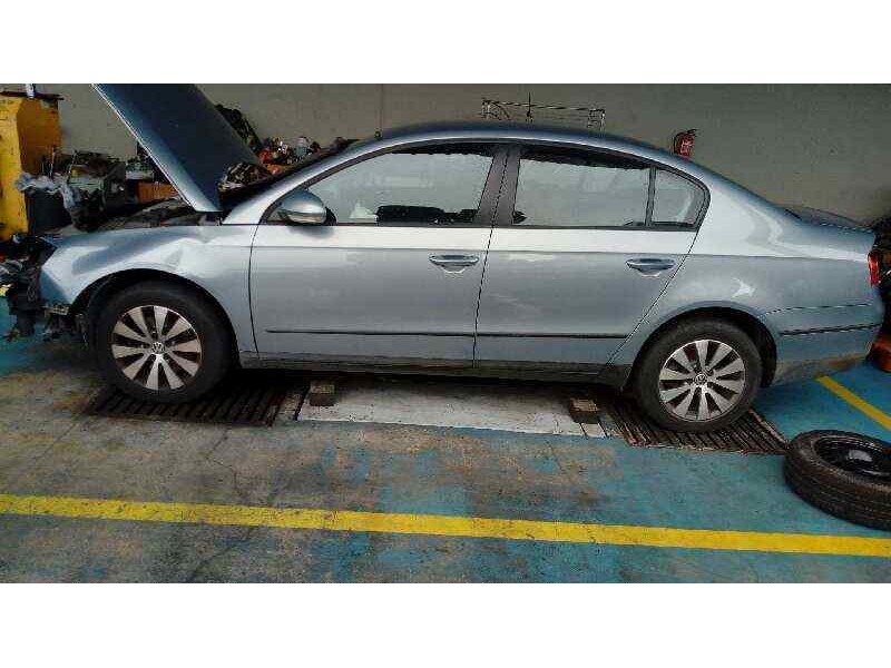 VOLKSWAGEN PASSAT BERLINA (3C2)