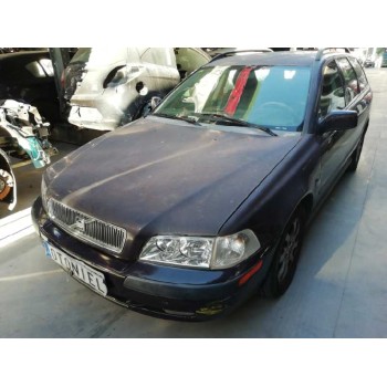 volvo v40 familiar del año 2001
