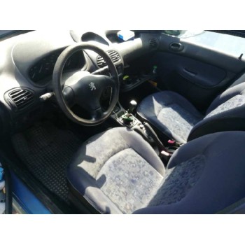 peugeot 206 berlina del año 2000