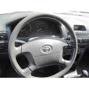 toyota corolla (e11) del año 2000
