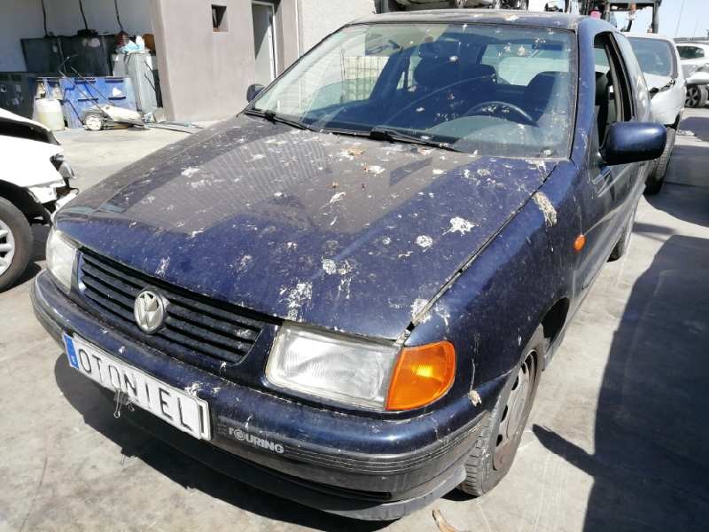VOLKSWAGEN POLO BERLINA (6N1)