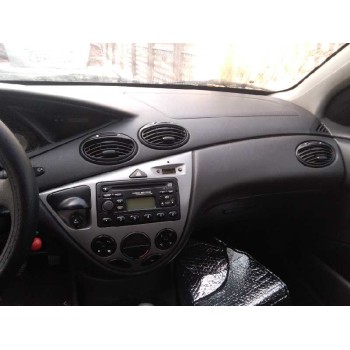 ford focus berlina (cak) del año 2004