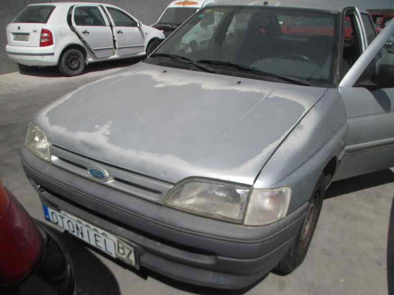 ford escort berlina del año 1991