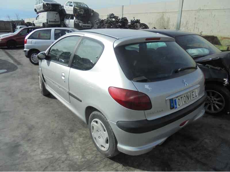 PEUGEOT 206 BERLINA