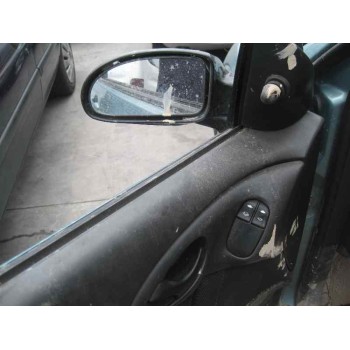 ford focus berlina (cak) del año 2000