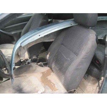 ford focus berlina (cak) del año 2000