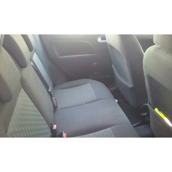 ford fiesta (cbk) del año 2004