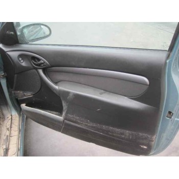 ford focus berlina (cak) del año 2000