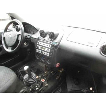 ford fiesta (cbk) del año 2004