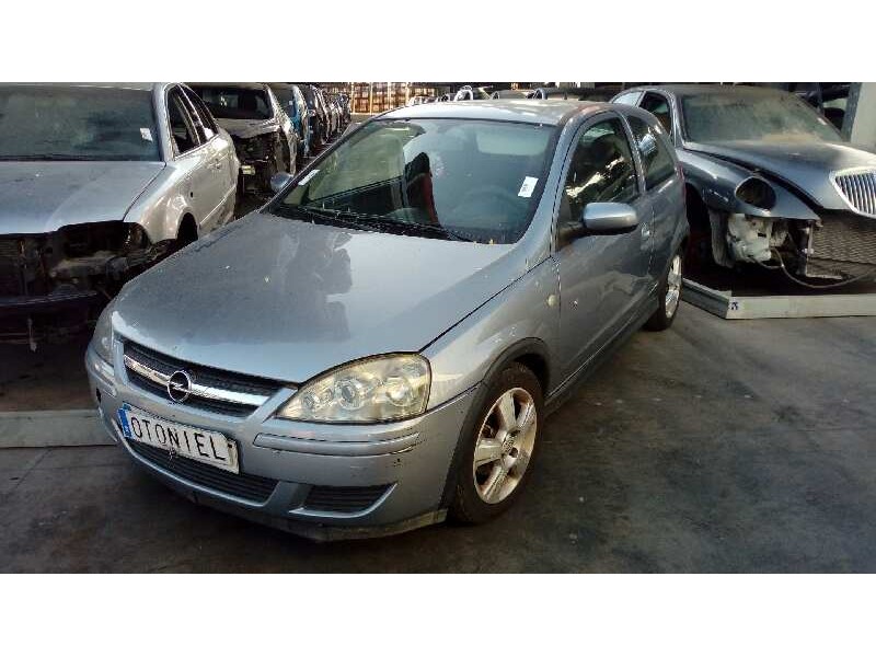 opel corsa c del año 2004
