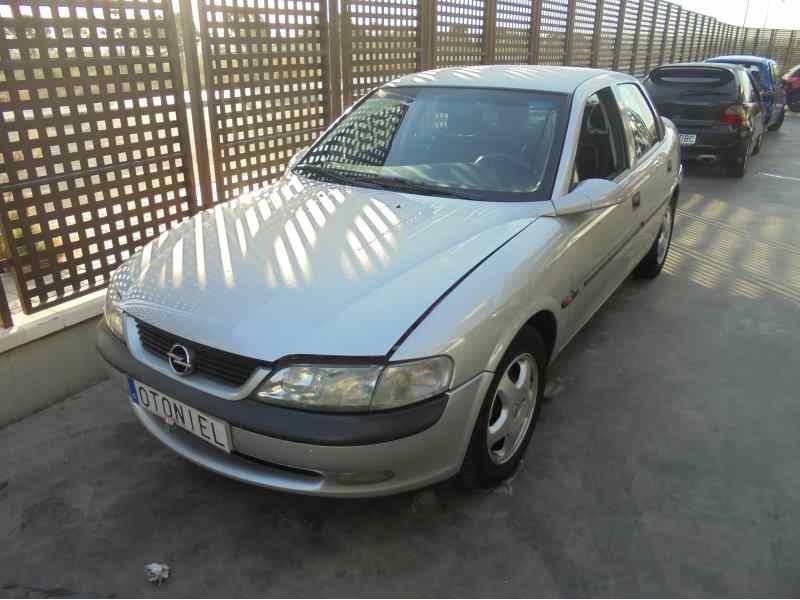 OPEL VECTRA B BERLINA