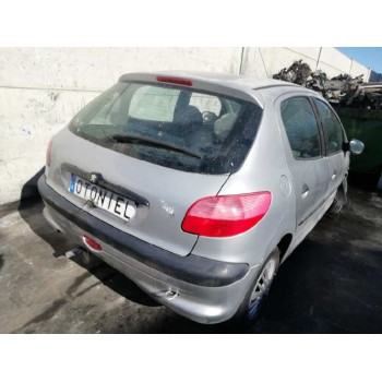 peugeot 206 berlina del año 2000