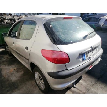 peugeot 206 berlina del año 2000