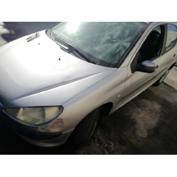 peugeot 206 berlina del año 2000