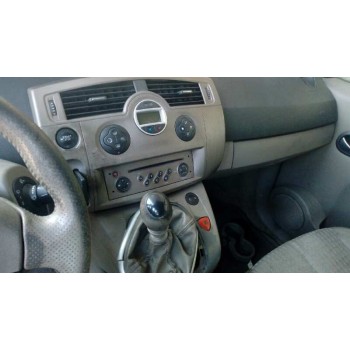 renault grand scenic del año 2005