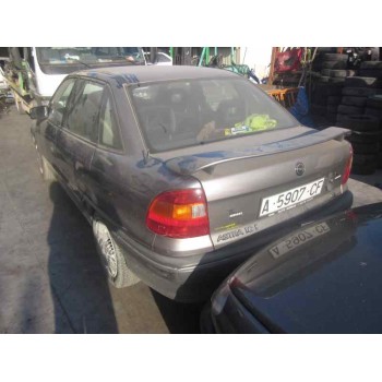 opel astra f berlina del año 1992