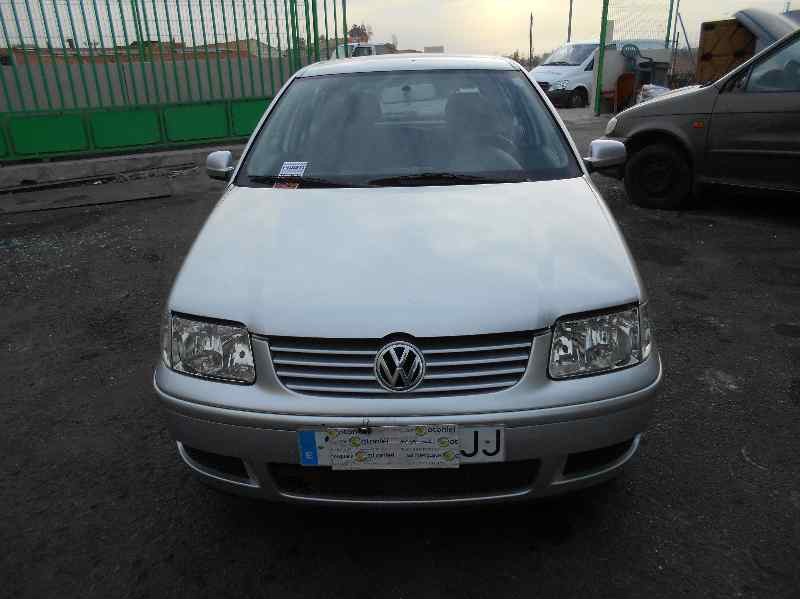 VOLKSWAGEN POLO BERLINA (6N2)