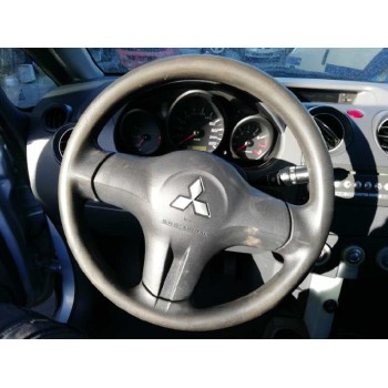 mitsubishi colt berlina 5 (z30a) del año 2005