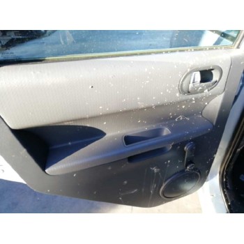 mitsubishi colt berlina 5 (z30a) del año 2005