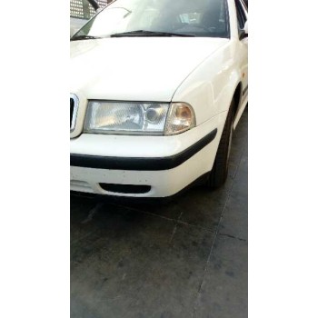 skoda octavia berlina (1u2) del año 2000