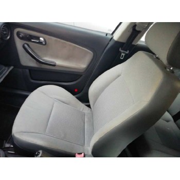 seat ibiza (6l1) del año 2002