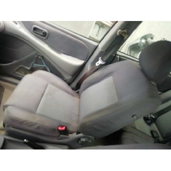 nissan almera tino (v10m) del año 2004