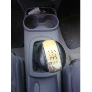 nissan almera tino (v10m) del año 2004