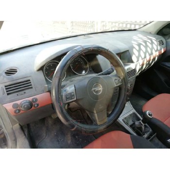 opel astra h berlina del año 2005