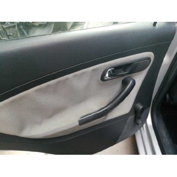 seat ibiza (6l1) del año 2002