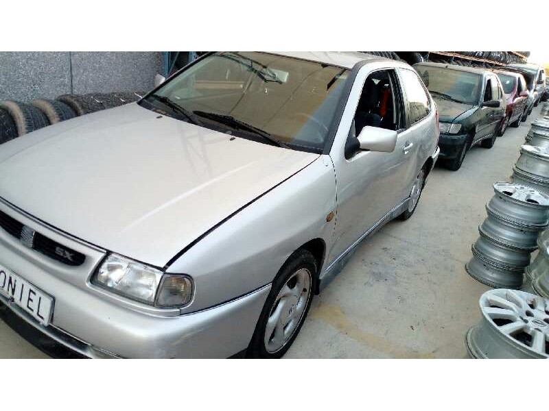 SEAT CORDOBA BERLINA (6K2)
