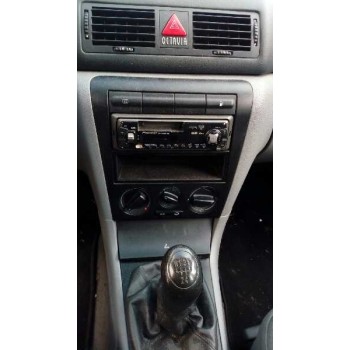 skoda octavia berlina (1u2) del año 2000