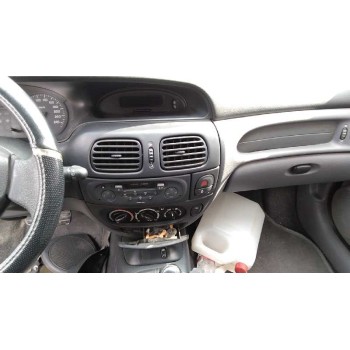 renault megane i fase 2 berlina (ba0) del año 2000