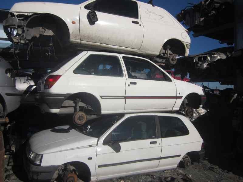 ford fiesta berlina (dx) del año 1999