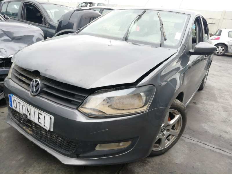 VOLKSWAGEN POLO (6R1)