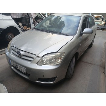 toyota corolla (_e12_) del año 2005