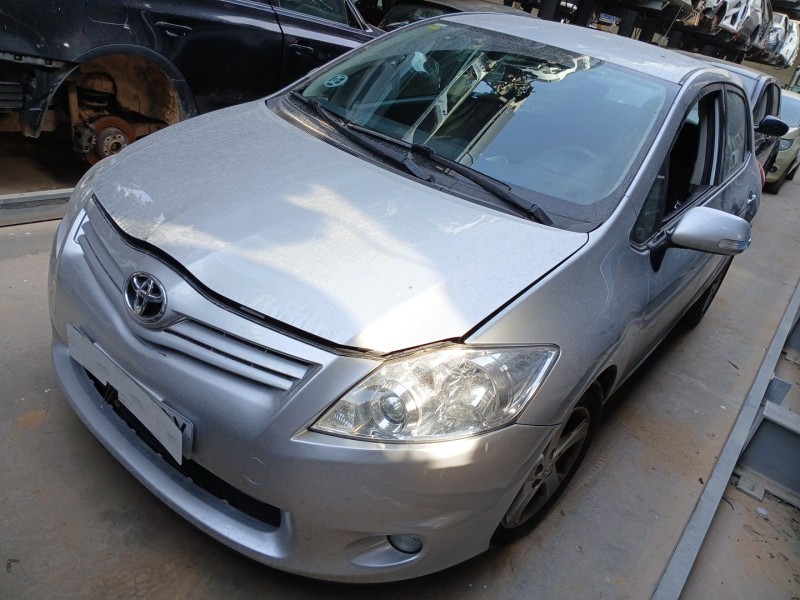 TOYOTA AURIS (_E15_)