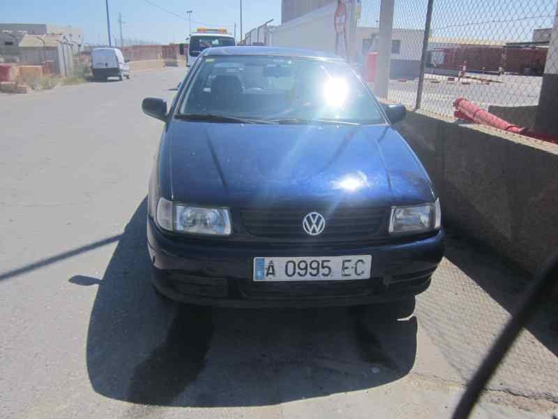 VOLKSWAGEN POLO BERLINA (6N1)