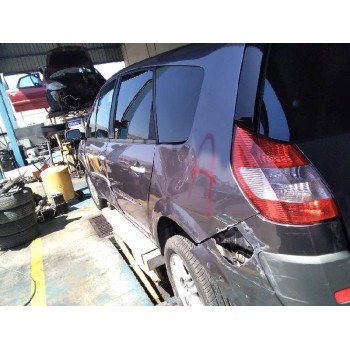 renault grand scenic del año 2004