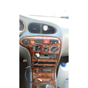 hyundai lantra berlina (rd) del año 2000